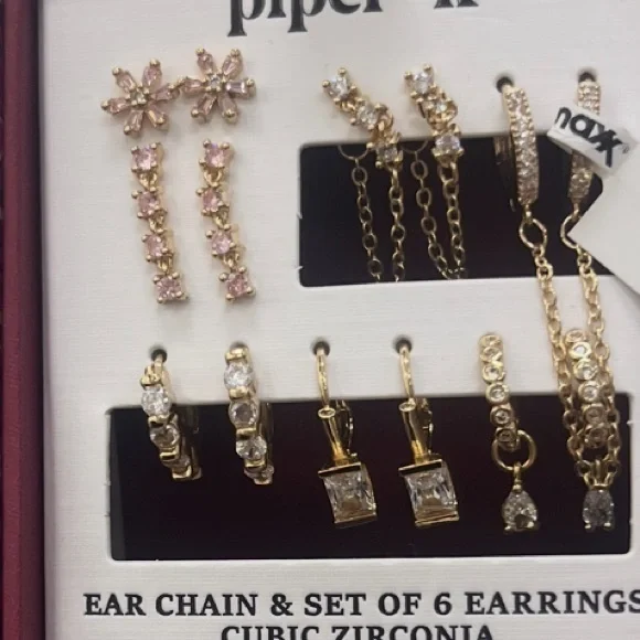 NWT ⚜️♥️⚜️ Piper K Gorgeous Golden Tone Cubic Zirconia Brass Earring Set of 6 - Picture 4 of 7